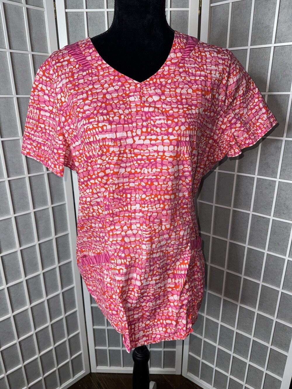 Pink & White Cross scrub Top Large Fitted Doctors, Nurses, Vet, Techs